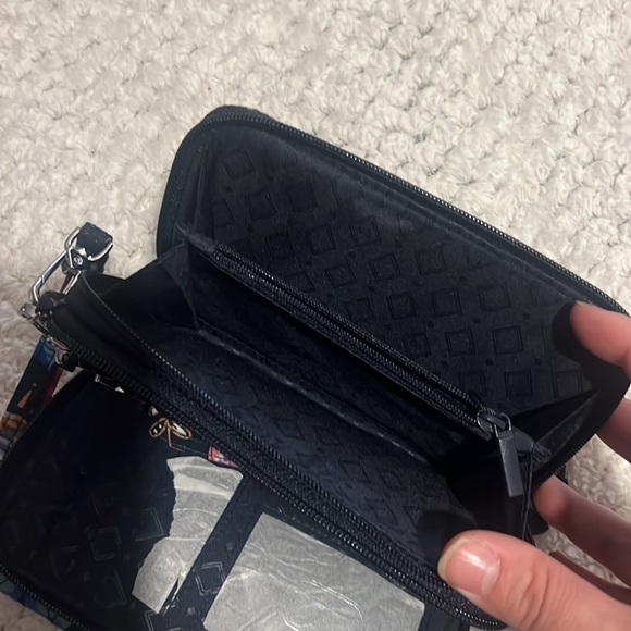 Vera Bradley Crossbody - Picture 5 of 8